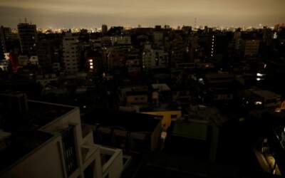Forte terremoto deixa milhões sem luz em Tóquio